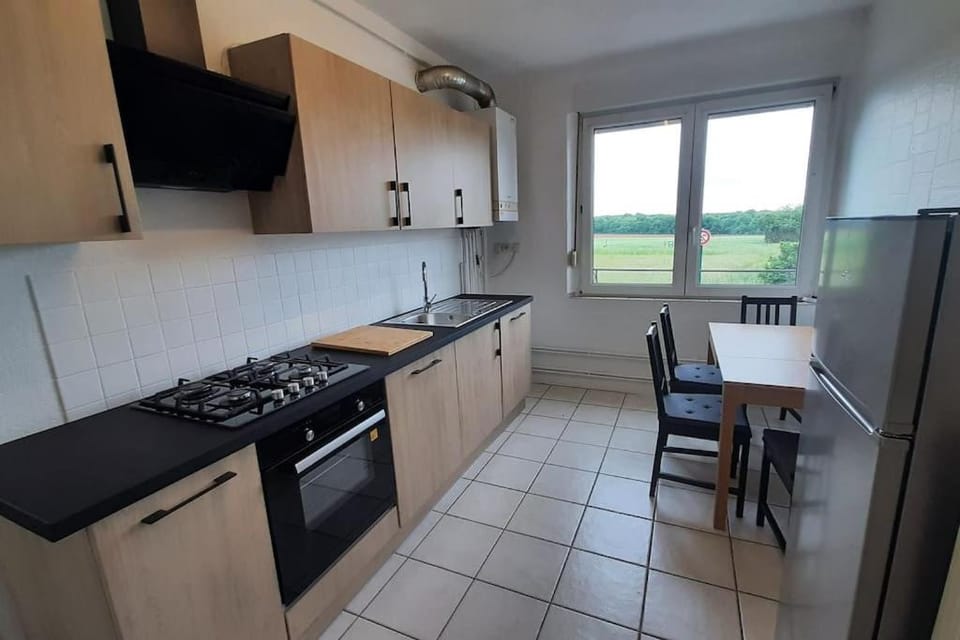 Kitchen or kitchenette, Dining area, dishwasher, oven, stove, toaster