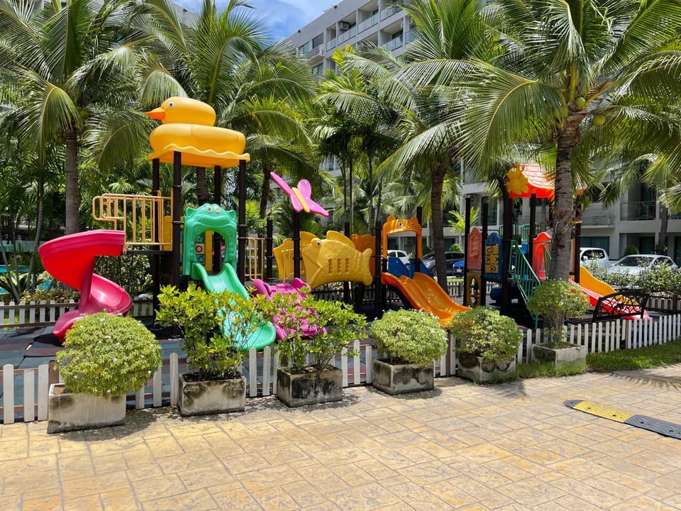 Day, Children play ground