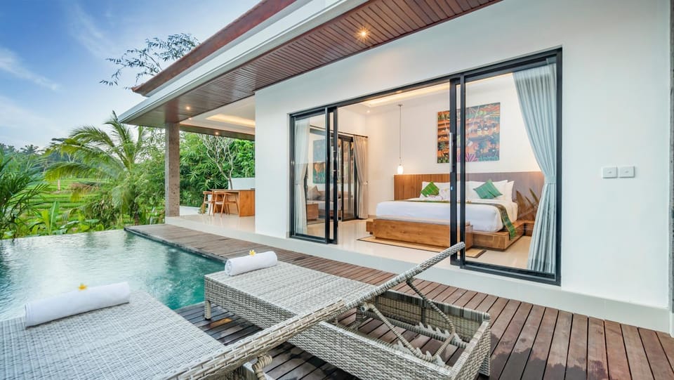 Landmark view, Swimming pool