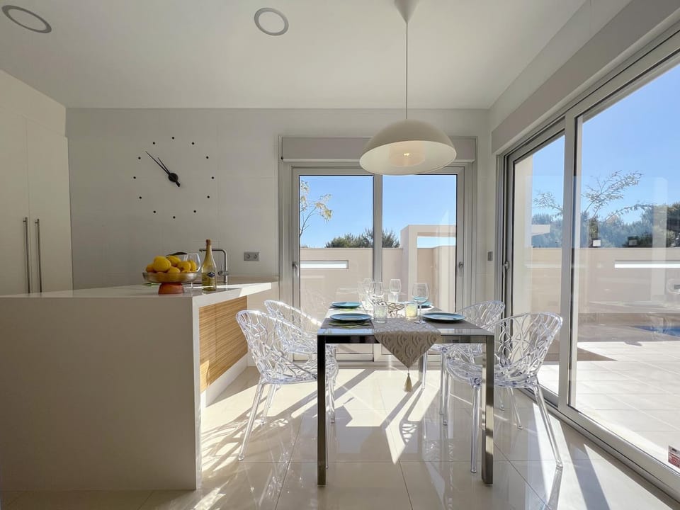 Espanhouse Mil Palmeras Villa in Mil Palmeras