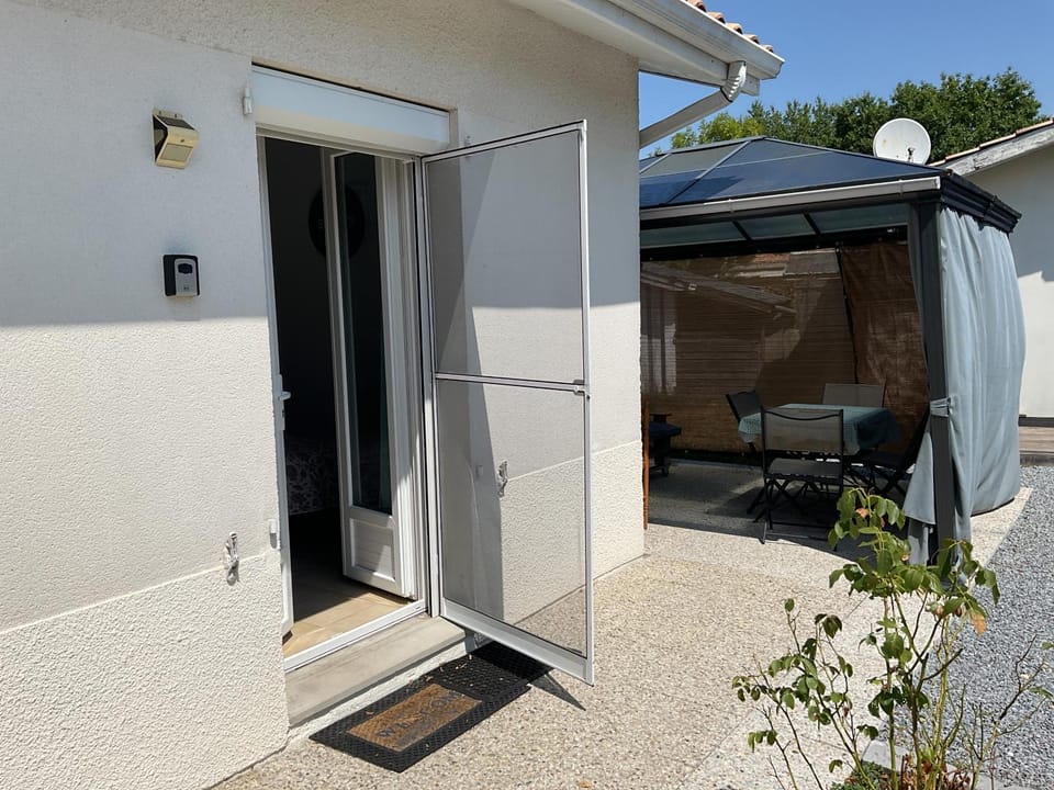 Les Oliviers Apartment in Biganos
