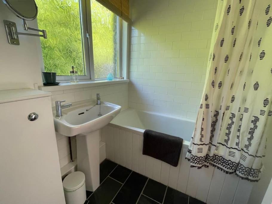 Bathroom, Bath