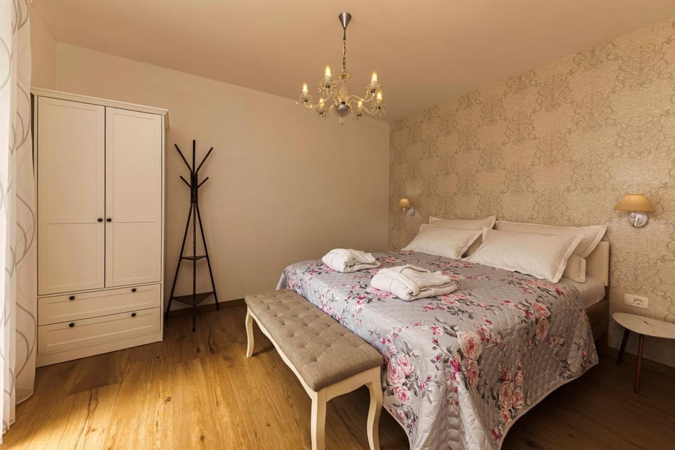 Bed, Photo of the whole room, Bedroom, towels, wardrobe