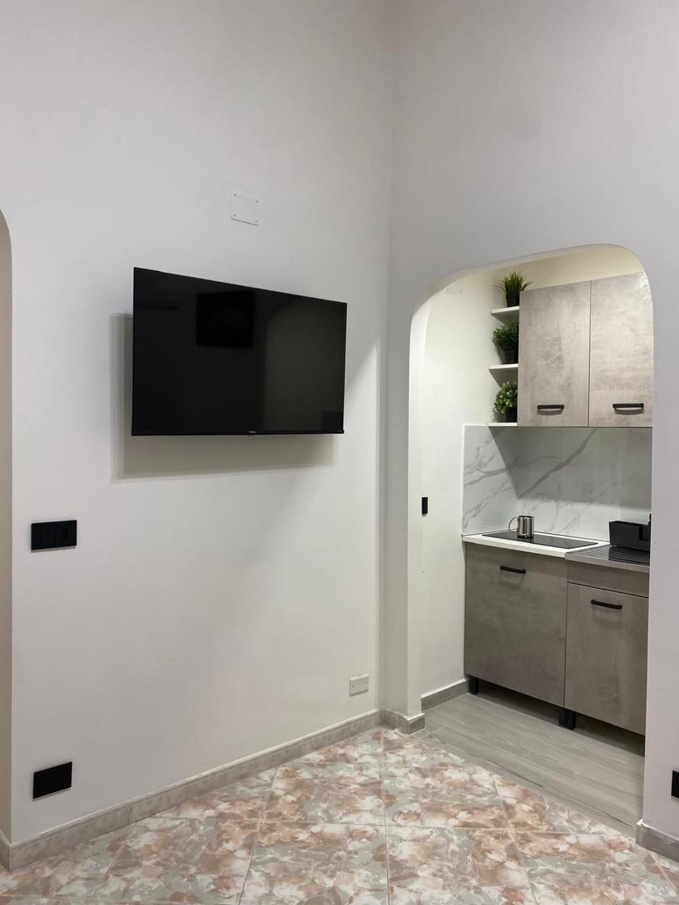 TV and multimedia, Kitchen or kitchenette