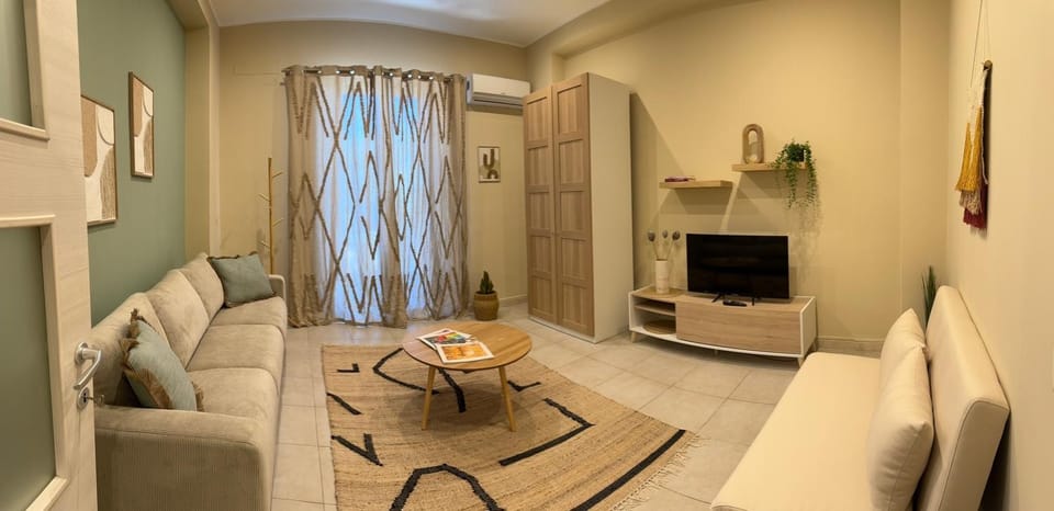 TV and multimedia, Living room, Evening entertainment, air conditioner