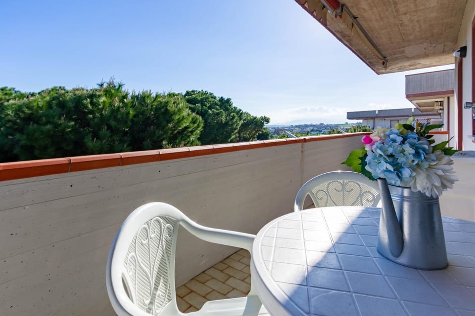 View (from property/room), Balcony/Terrace