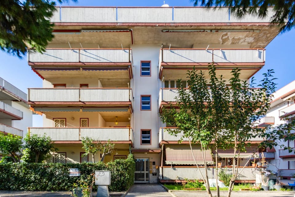 Property building, Balcony/Terrace