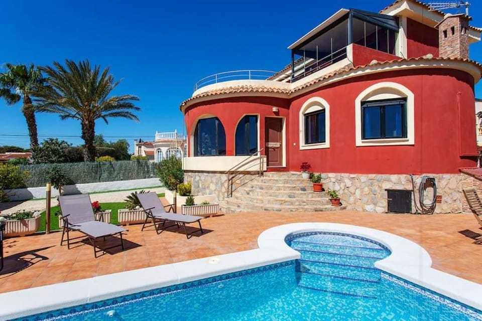Property building, Garden, Pool view, sunbed