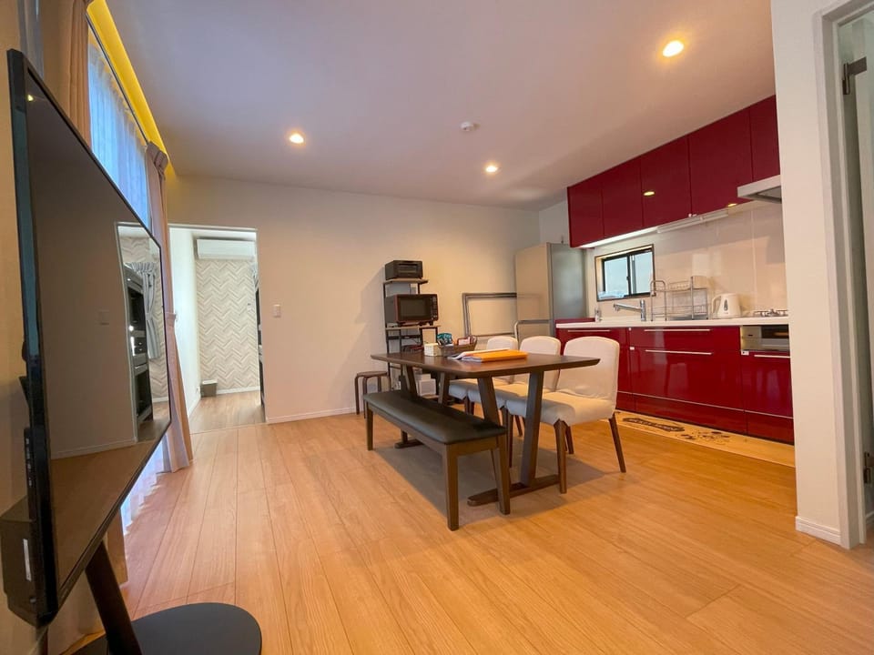 TV and multimedia, Kitchen or kitchenette, Dining area