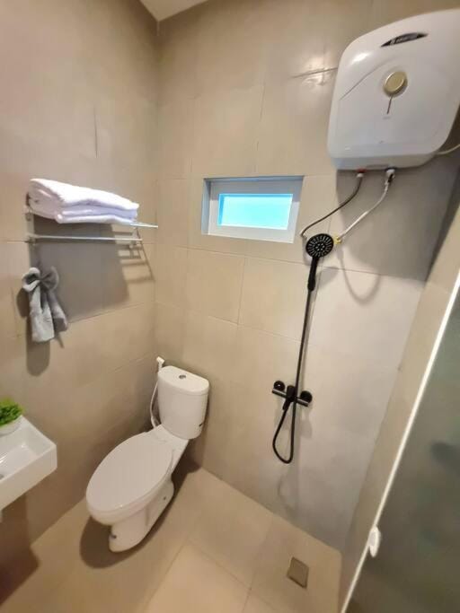 Shower, Toilet, Bathroom, bidet