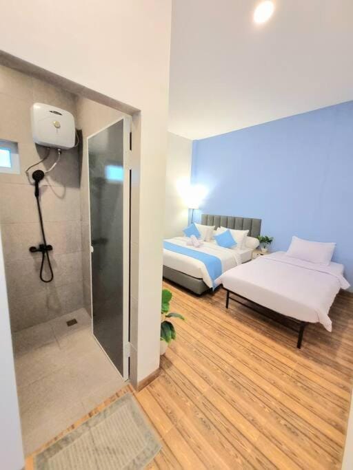 Shower, Bed, Bathroom, Photo of the whole room, Bedroom