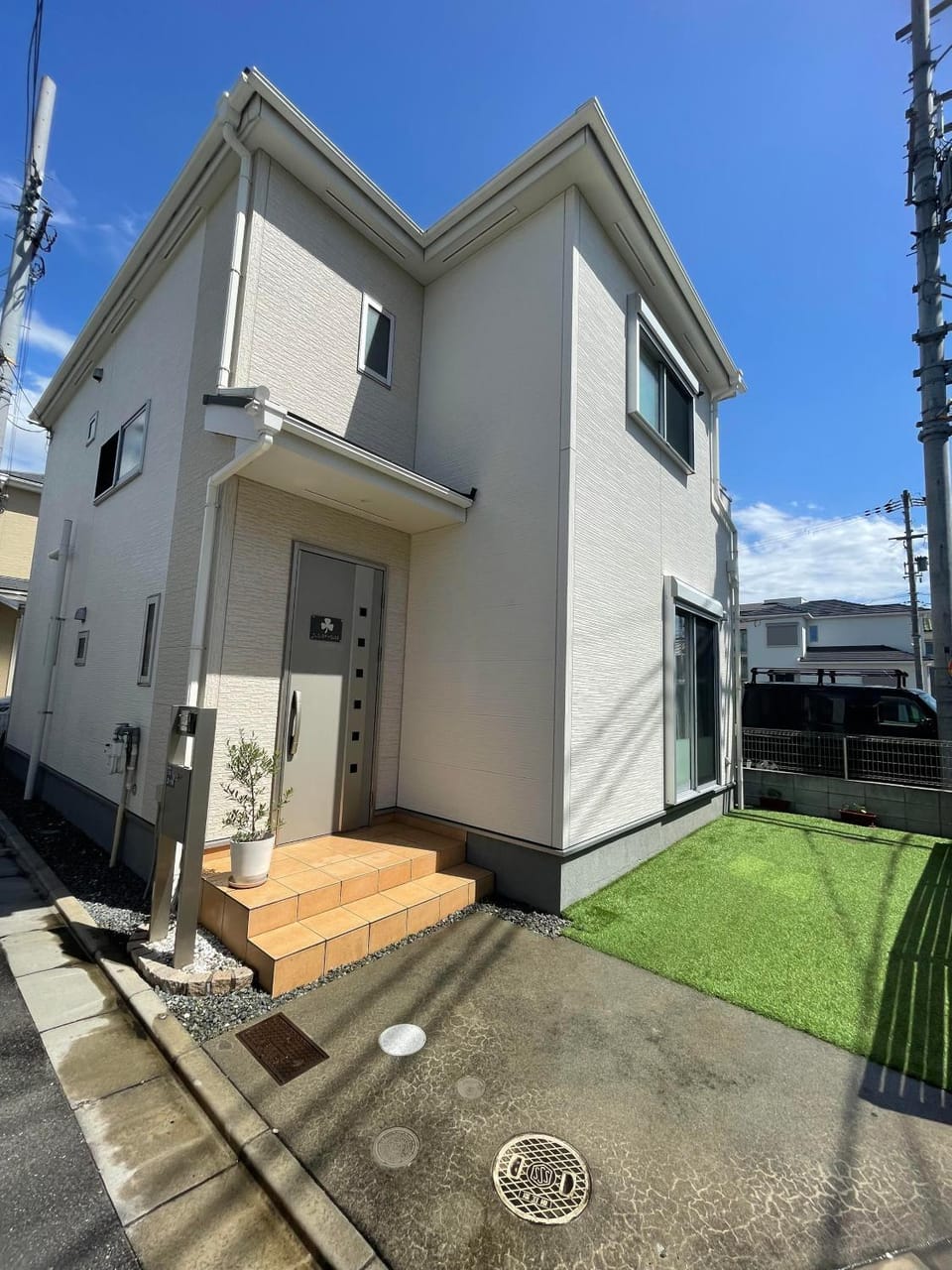 Property building, Day