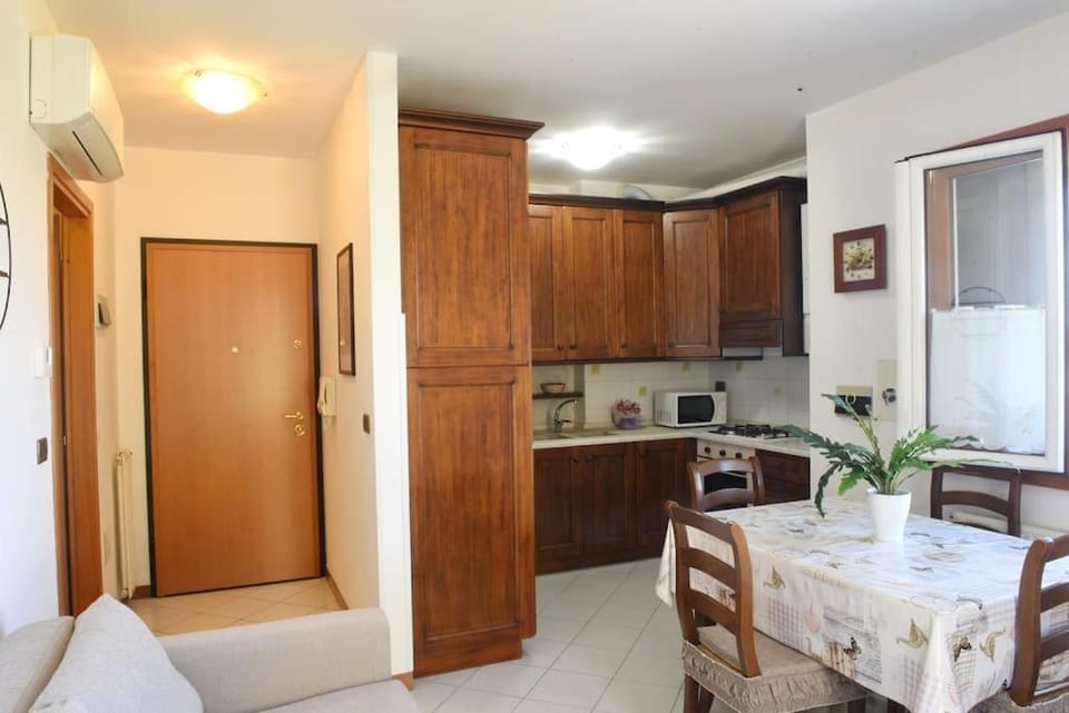 Kitchen or kitchenette, Living room, Dining area, stove