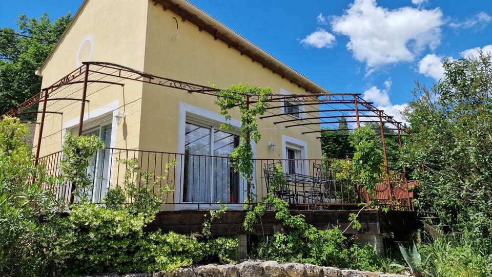 View (from property/room), Balcony/Terrace, Garden view