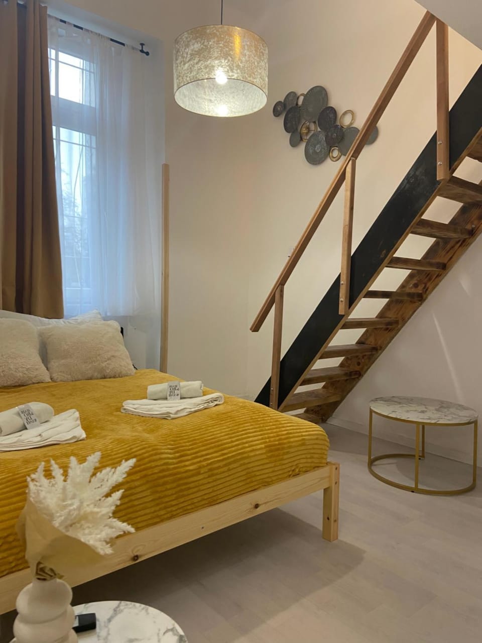 Twilight Zone Studio Apartment in Budapest