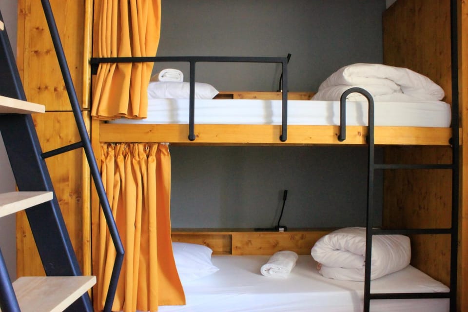 Auberge Le LEO de FOIX Hostel in Occitanie