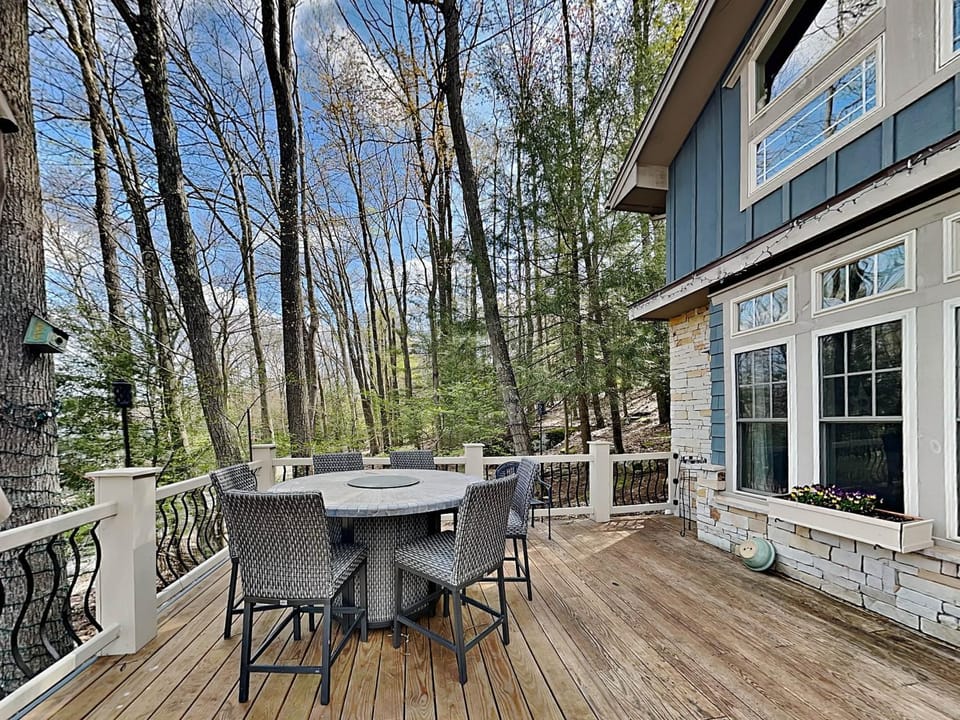 Acorn Cottage House in Deep Creek Lake