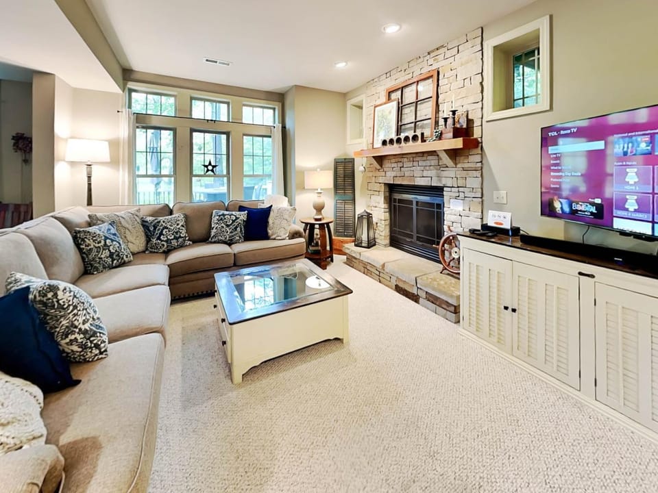 Acorn Cottage House in Deep Creek Lake
