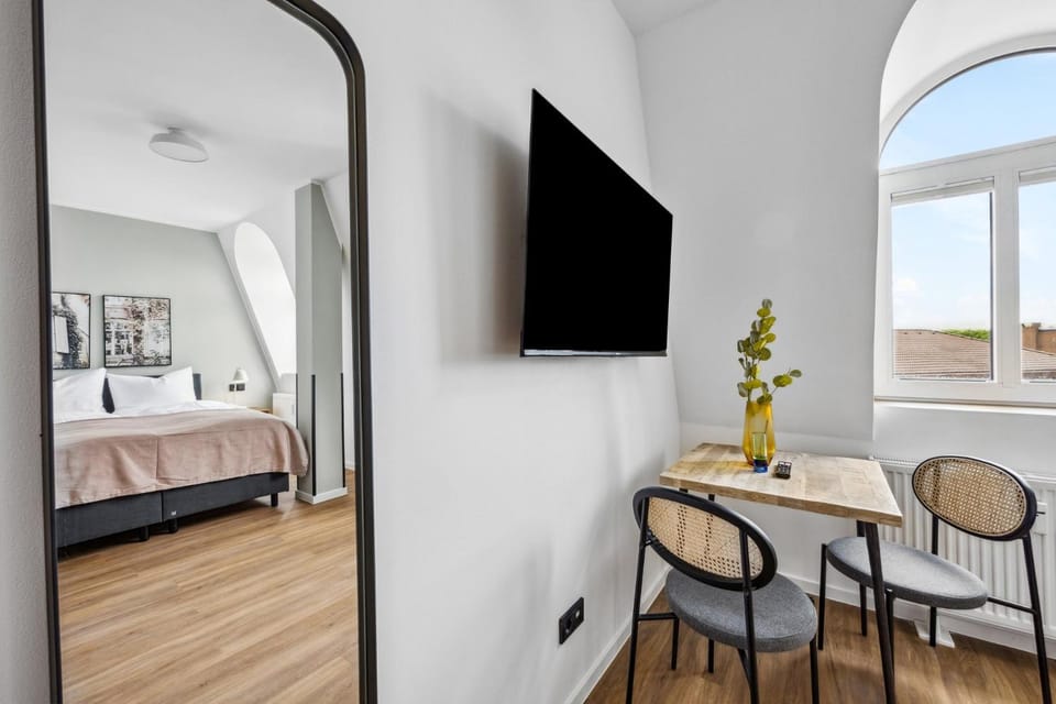 TV and multimedia, Dining area, Bedroom