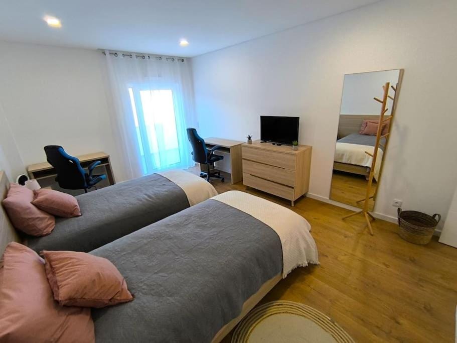 Full Nathur I Central Ericeira Apartment in Ericeira