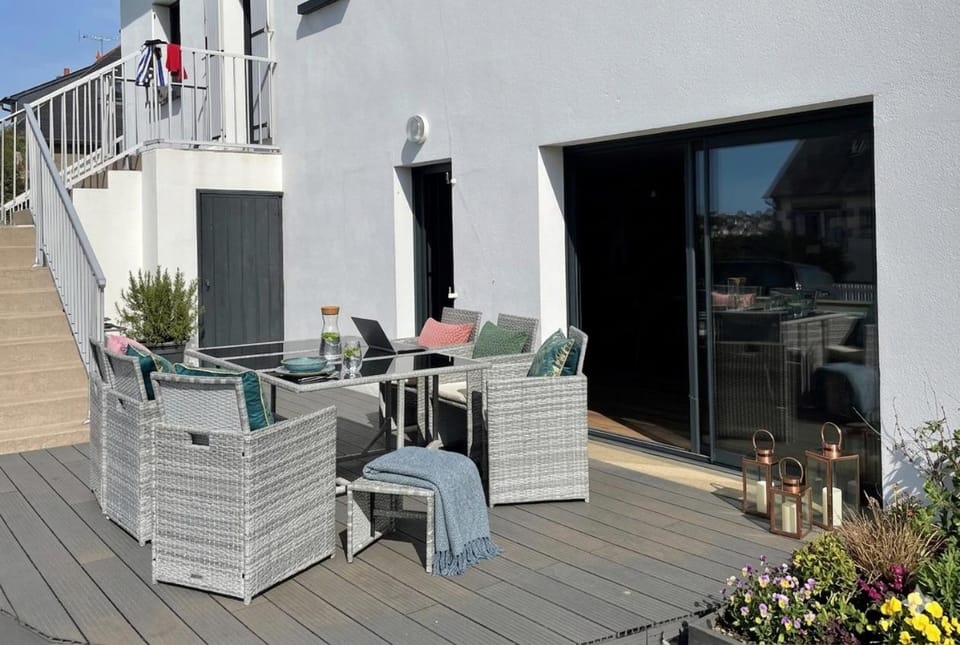 A 800 m de la plage, Appartements de 3 à 9 chambres avec jardin Apartment in Brittany