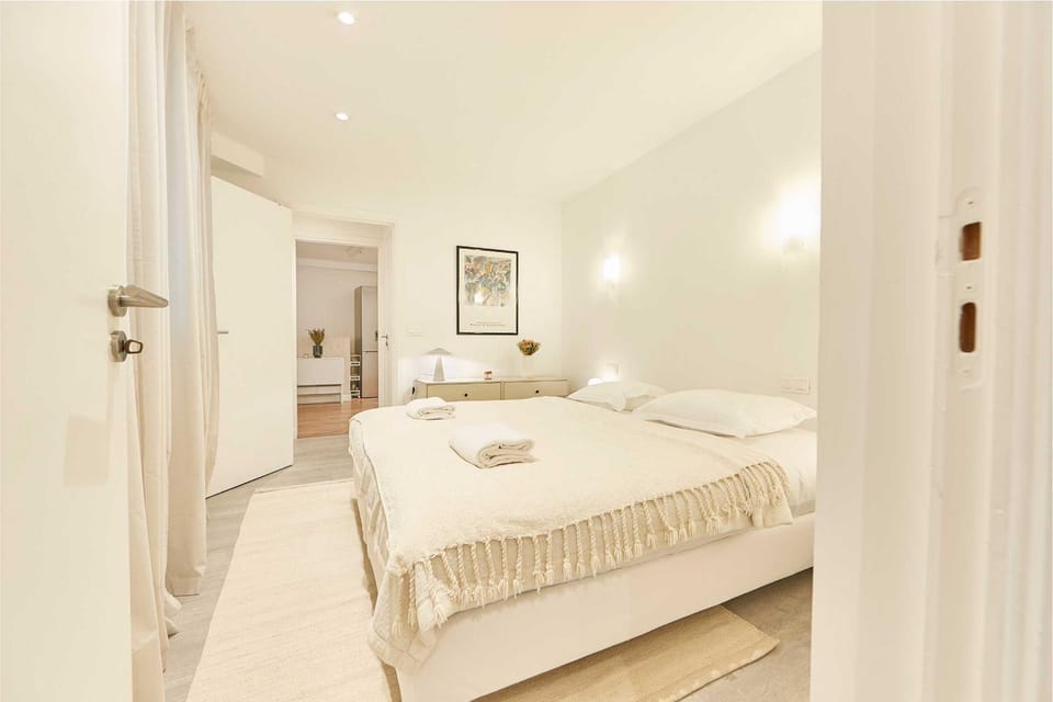 Classy Apartment 2BD-4P - Eiffel Tower Apartment in Paris