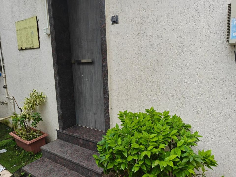 Cool and Awesome Stay Apartment in Mumbai