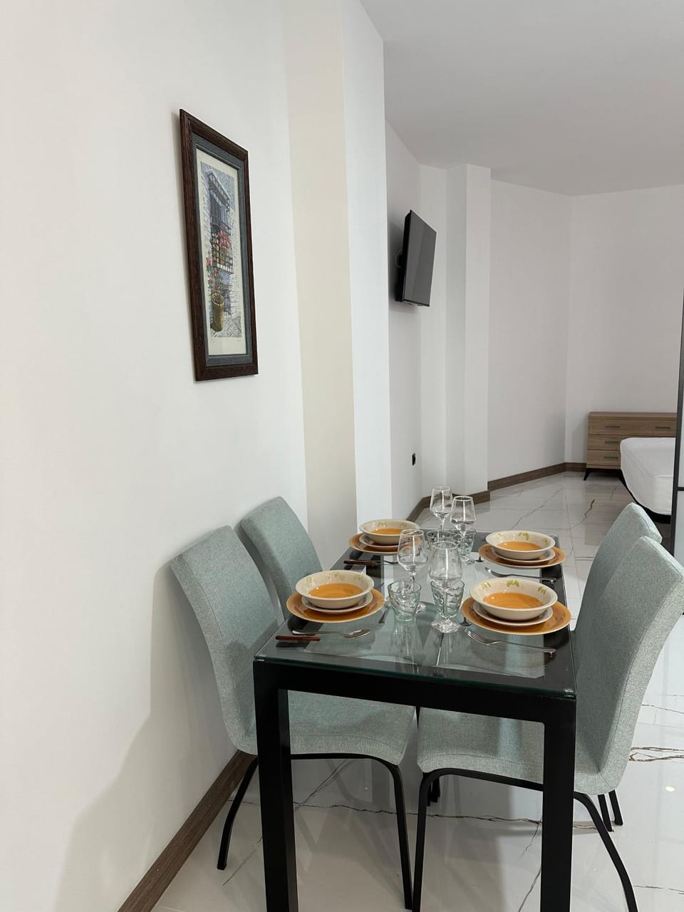 Living room, Food and drinks, Dining area