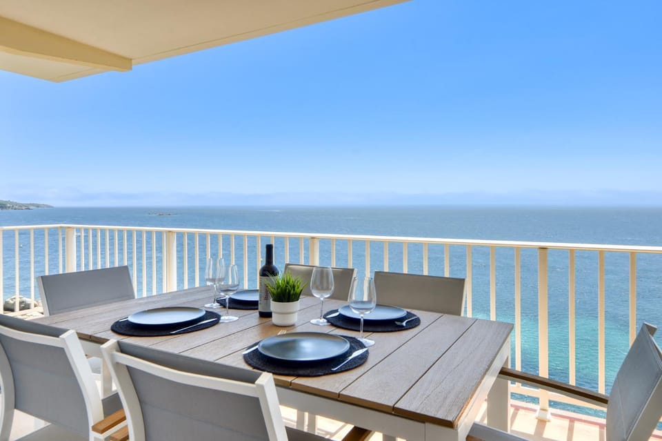 Natural landscape, View (from property/room), Balcony/Terrace, Sea view