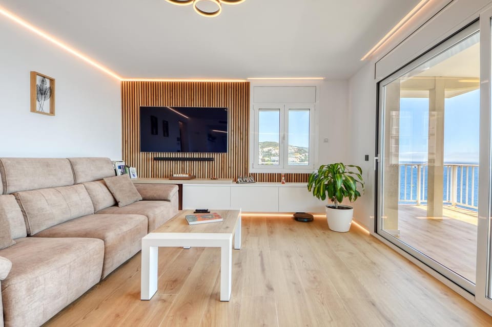 TV and multimedia, Living room, Dining area