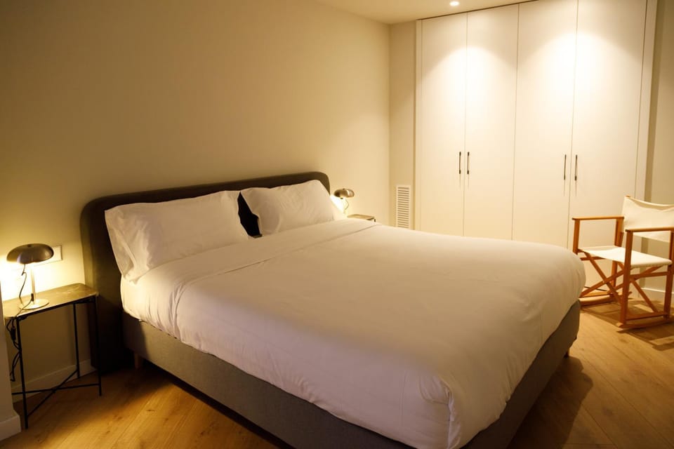 Bed, Photo of the whole room, Bedroom, wardrobe