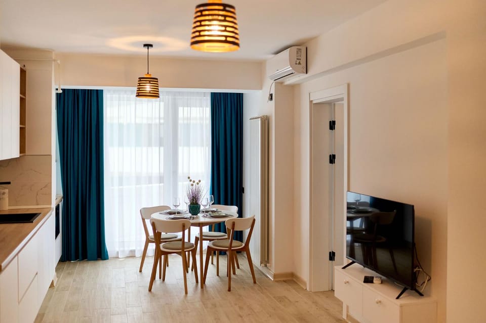 TV and multimedia, Dining area, air conditioner