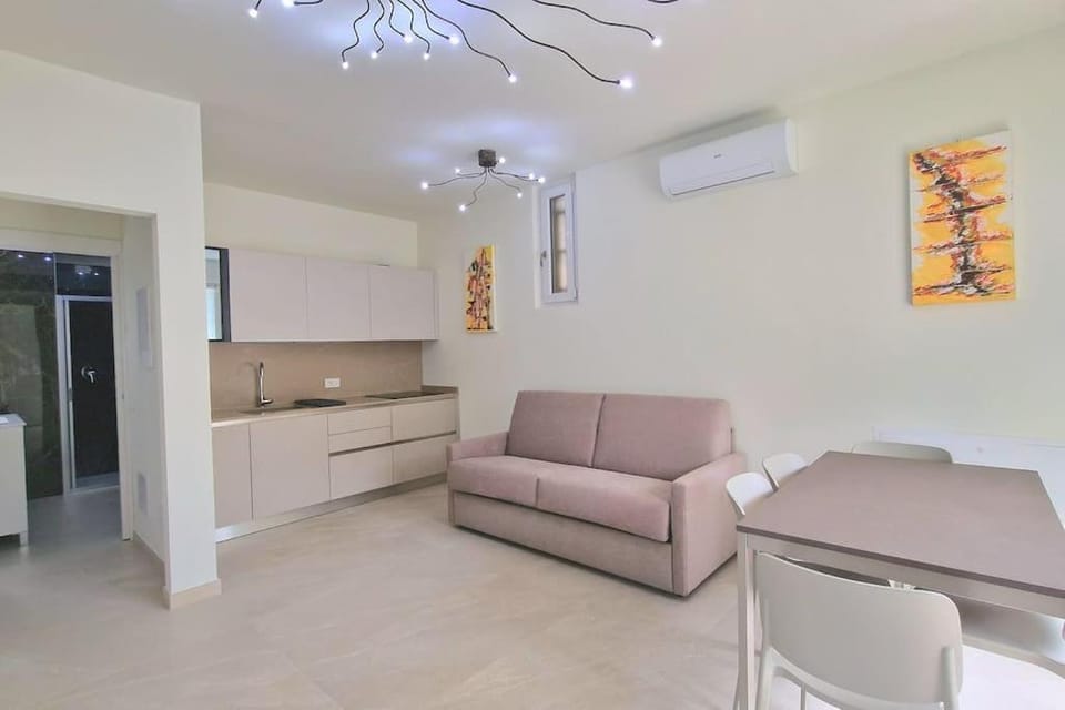 Kitchen or kitchenette, Seating area, Dining area, air conditioner