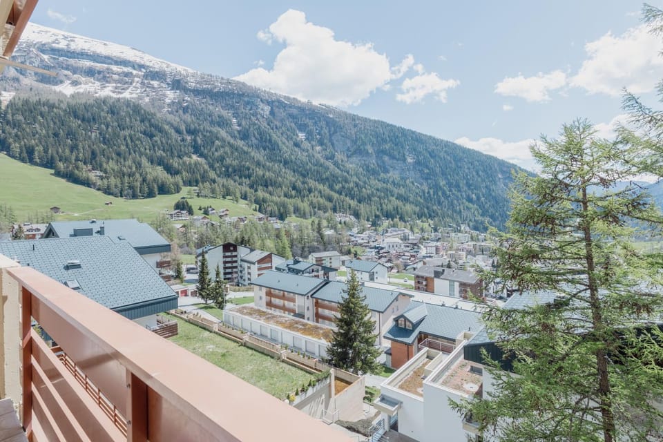 City view, Mountain view