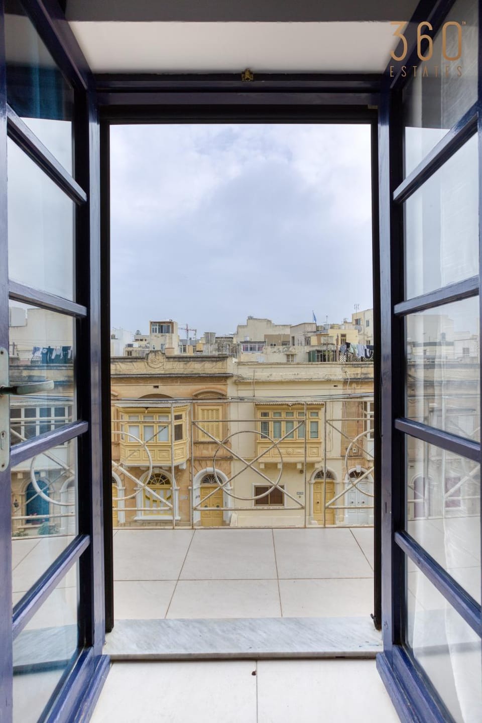 Property building, Day, View (from property/room), Balcony/Terrace, City view