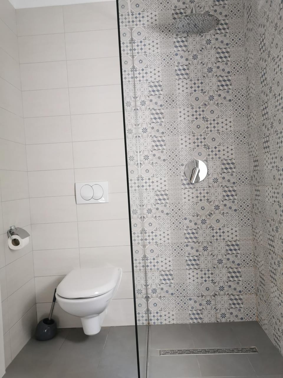 Shower, Toilet, Bathroom