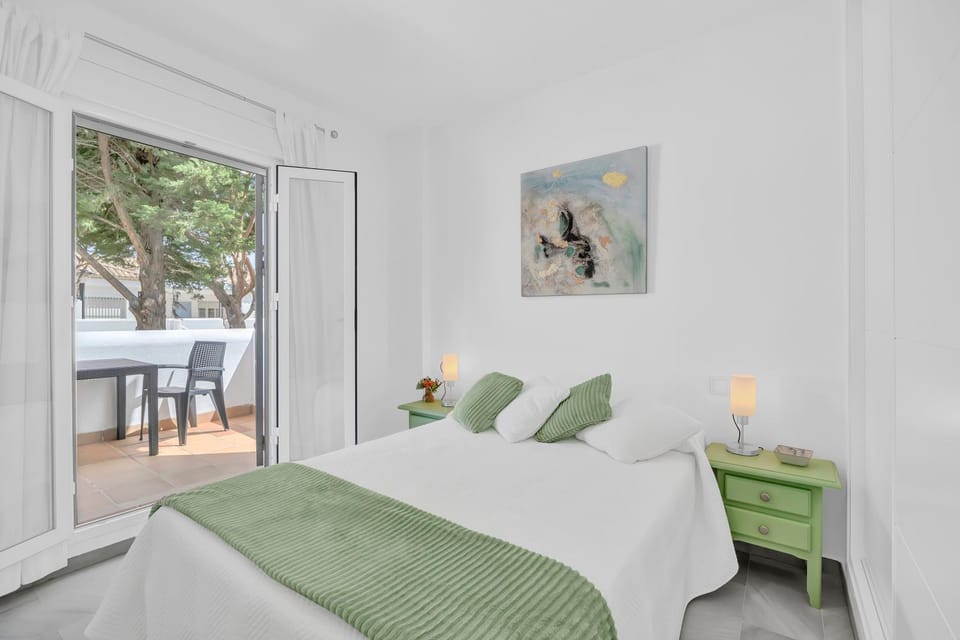 Living room, Bedroom