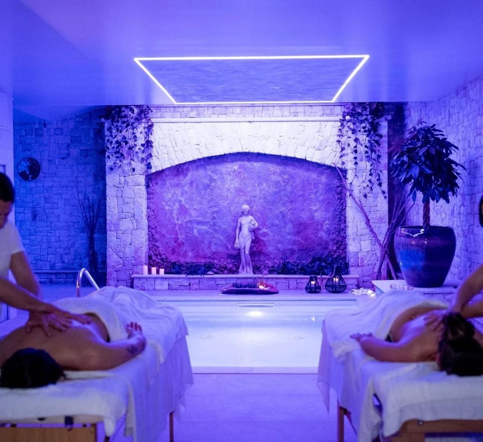 Massage, Spa and wellness centre/facilities