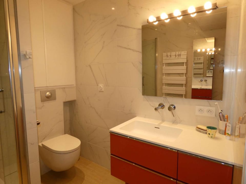 VITTORIA IMMOBILIER - REZ DE JARDIN BORD DE MER Couchant Apartment in La Grande-Motte