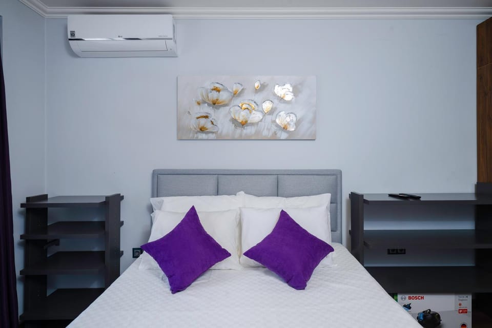 Bed, Bedroom, air conditioner