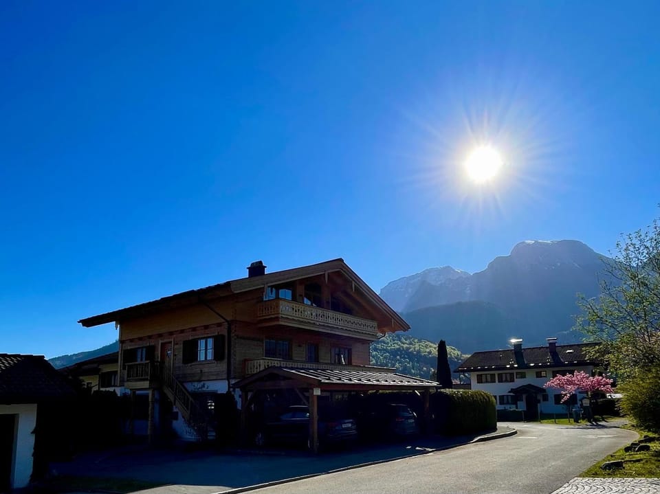 Haus Hochlenzerblick Apartment in Schönau am Königssee