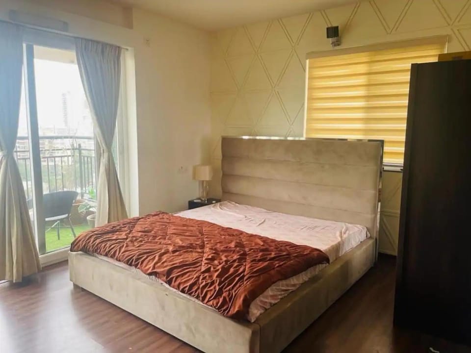 Exquisite 3BHK High Rise Living 12th Floor - Only Families Apartment in Bengaluru