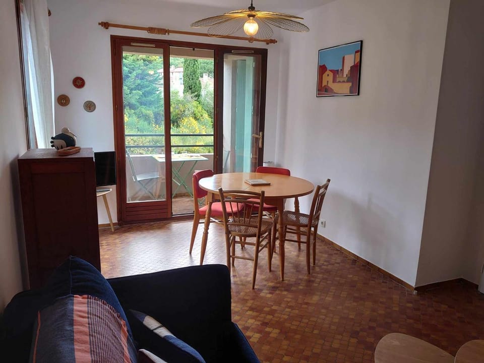 TV and multimedia, Balcony/Terrace, Dining area, Mountain view