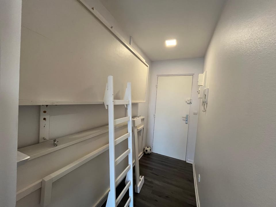bunk bed