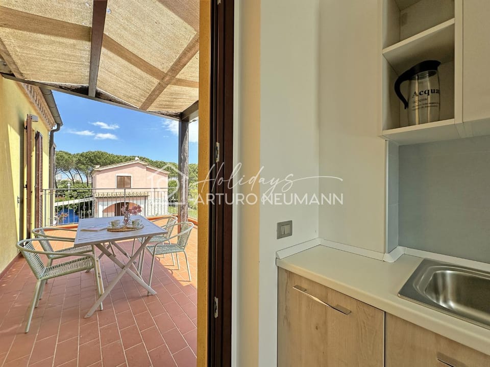 Day, View (from property/room), Balcony/Terrace, Kitchen or kitchenette, Dining area