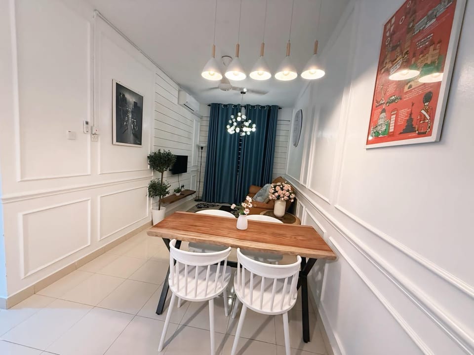DRIFF Homestay 3bedroom with aircond 50m to Night Market Wakaf Che Yeh Apartment in Malaysia
