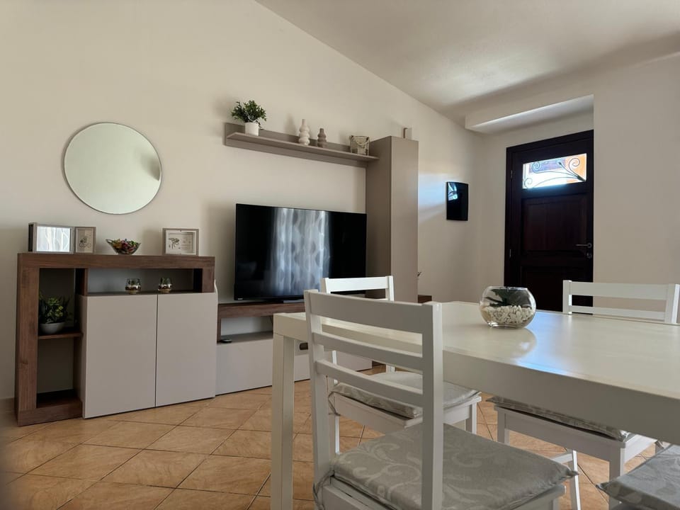 TV and multimedia, Dining area