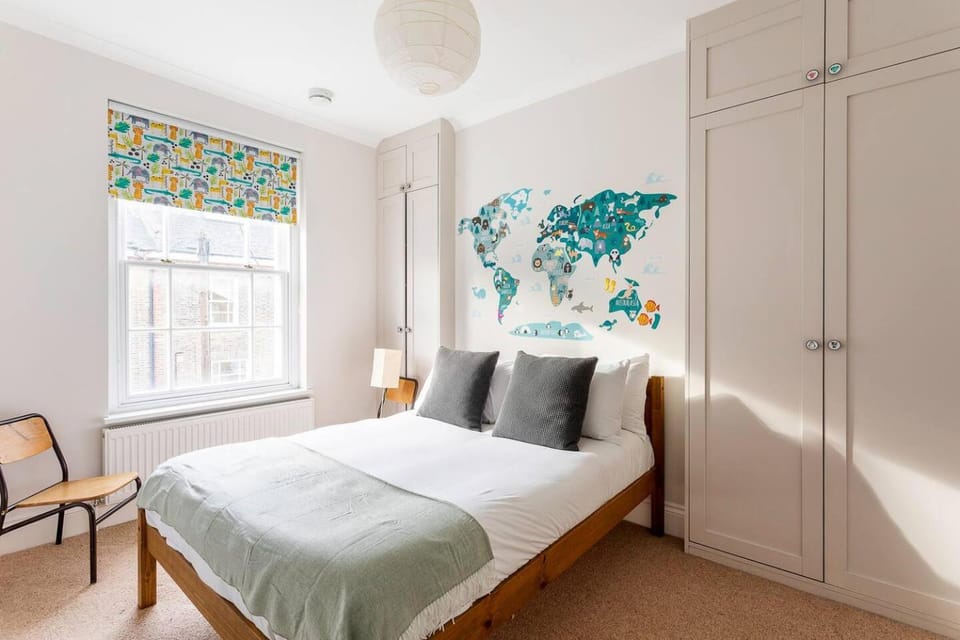 Bed, Other, Photo of the whole room, Bedroom, wardrobe