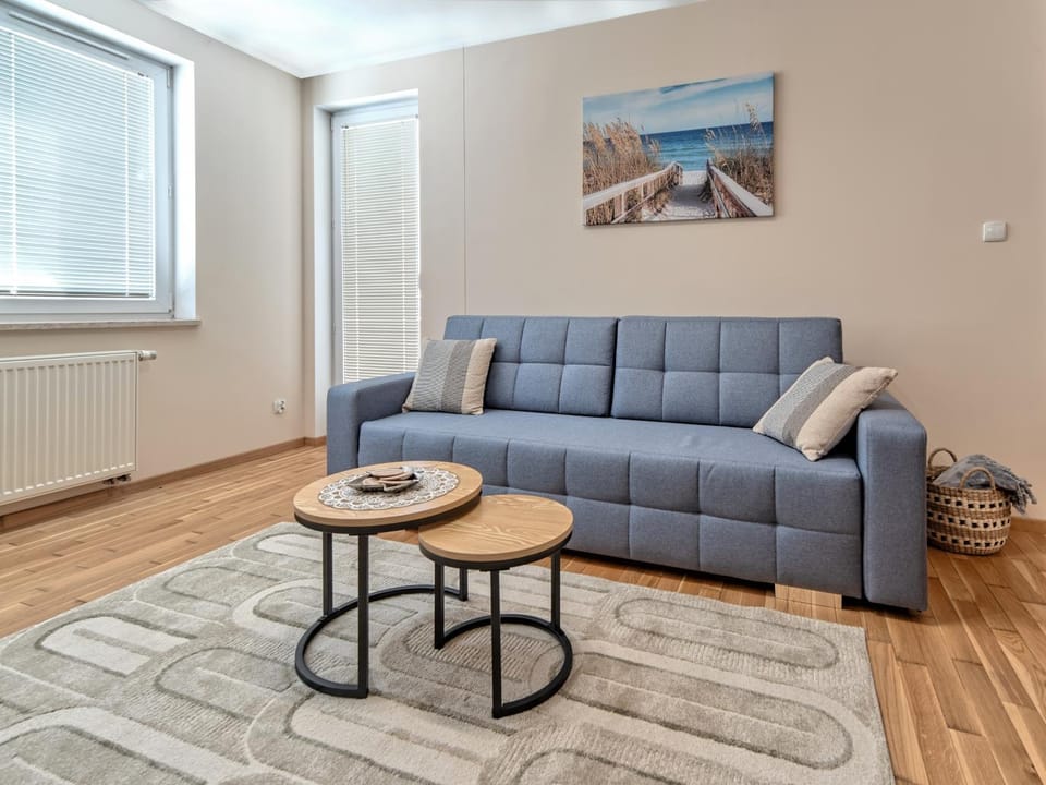 Living room, Seating area, internet