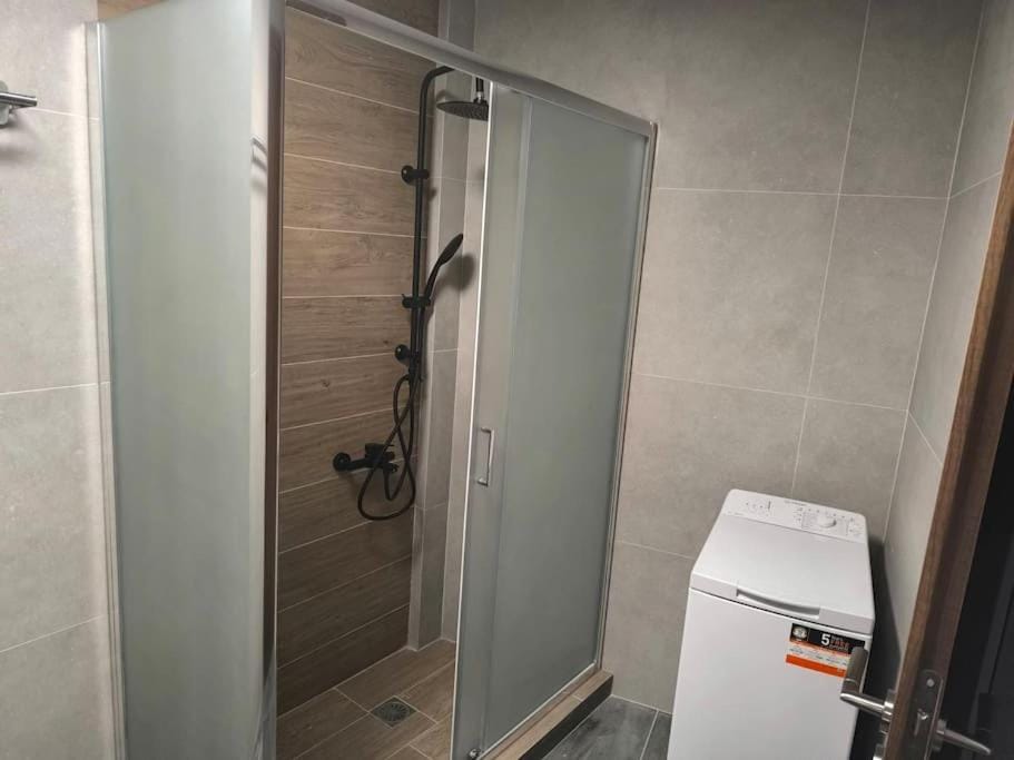 διαμέρισμα επάνω στο σταθμός Apartment in Athens